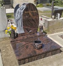Urnový hrob - pomník s andělem