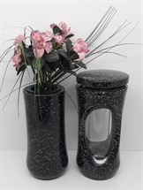 Váza a lampa z Regal Blacku